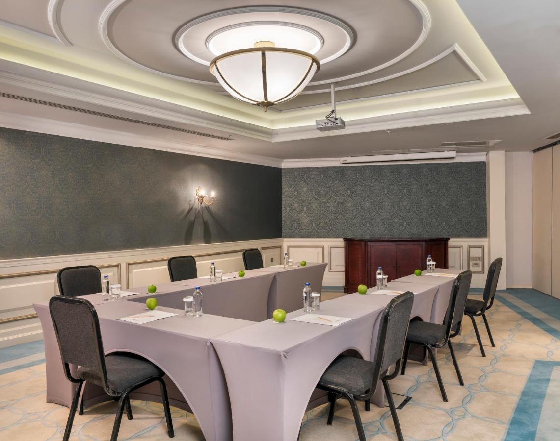 Hotel Rixos Pera Estambul Exterior foto Meeting room