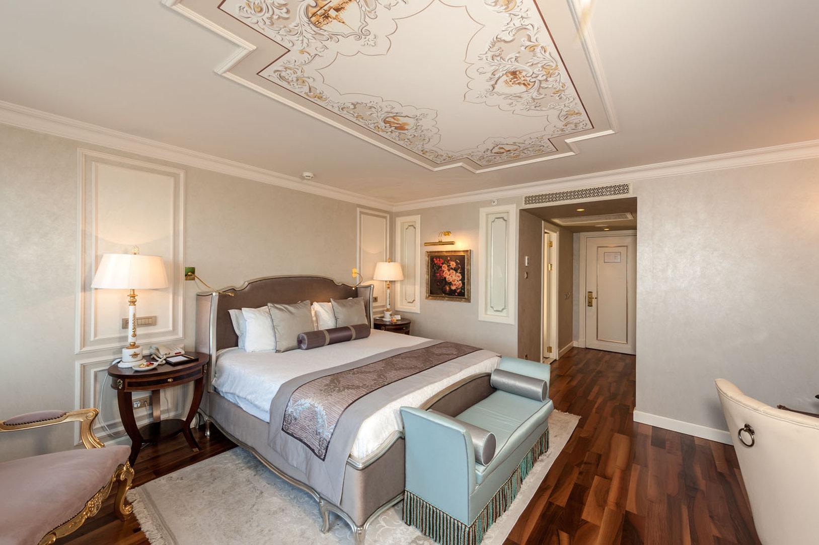 Hotel Rixos Pera Estambul Exterior foto A bedroom at the Four Seasons Hotel Istanbul